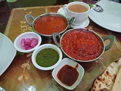 อินเดียฟู๊ด 17 : สาขา สวนพลู