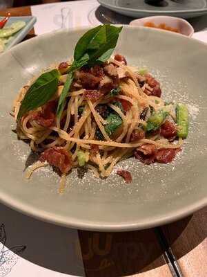 ชาม ราชครู