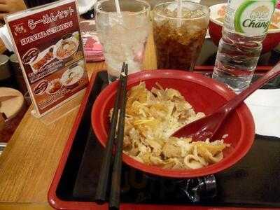 ร้านอาหารญี่ปุ่น สุคิยะ