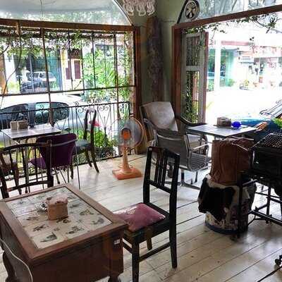 คาฟเฟ่ฟิฟตี้ บาย วายฟิฟตี้