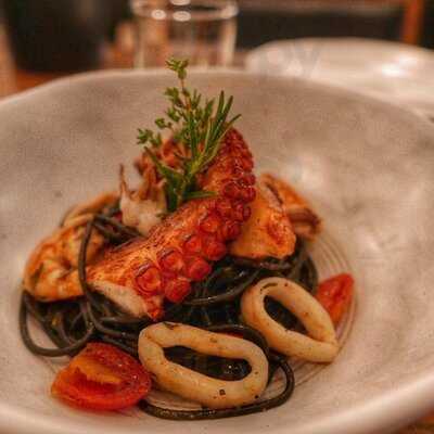 ไทม์ อีทเทอรี่ แอนด์ บาร์