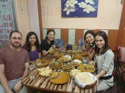 Mom's Restaurant & Guest House