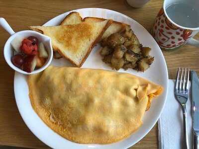 Breakfast Story Phloen Chit