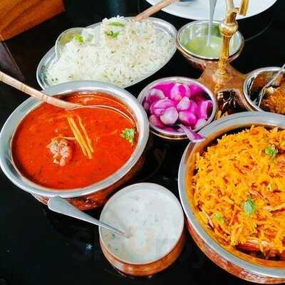 เดเว่น เชฟ เรสเตอรอง : อาหารอินเดียสูตรต้นตำรับชาววัง