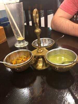 เดเว่น เชฟ เรสเตอรอง : อาหารอินเดียสูตรต้นตำรับชาววัง