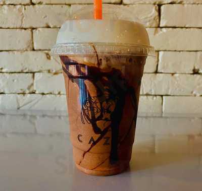 Trica Hostel Cafe & Bar