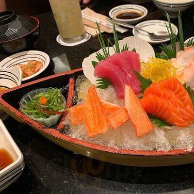 Fuji Japanese Restaurant - Emporium