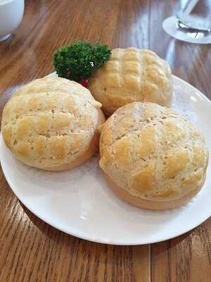 Hong Bao Dim Sum