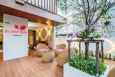 แบล็ค โอ๊ค เรสเตอรองท์