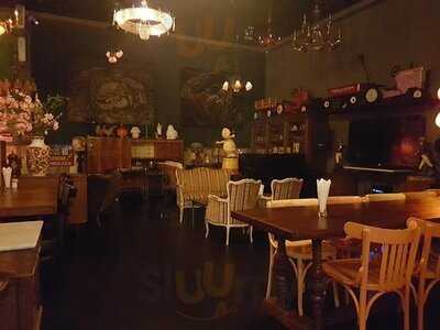 บลูมูน 25 จี บาร์ & เรสเตอรองท์