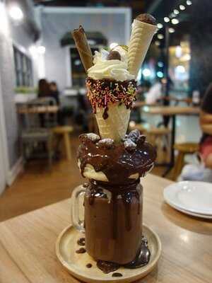 ครีม สตูดิโอ สาขา เกตเวย์ เอกมัย