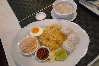 ร้านอาหาร ประพักตร์