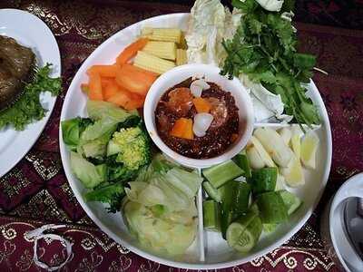 ร้านอาหาร เรือนทอง