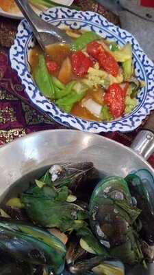 ร้านอาหาร เรือนทอง