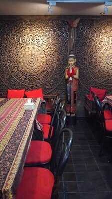 ร้านอาหาร เรือนทอง