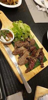 ร้านอาหารนายน์สลัด