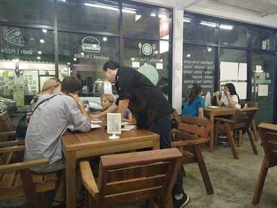 เลมอนเซสท์ คาเฟ่