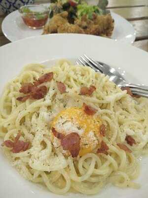 เลมอนเซสท์ คาเฟ่