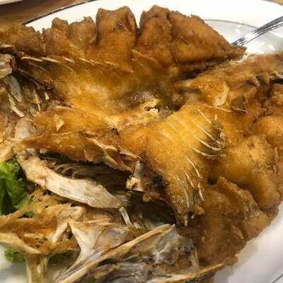 Laemcharoen Seafood Restaurant