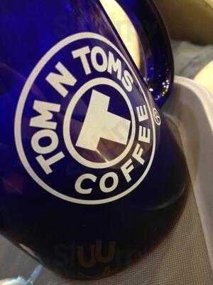 Tom N Toms Coffee