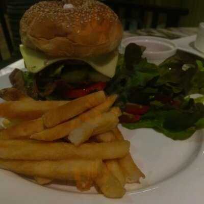 ร้านอาหารโบเดก้าโรงแรม อาร์เคเดีย สวีท กรุงเทพ