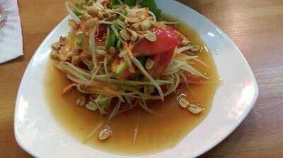 ง้วนหลังวัง สาขา เซ็นทรัล สีลม ทาวเวอร์