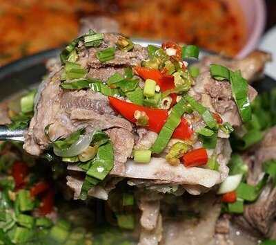 ร้านข้าวหมูทอดอร่อยมาก 20 บาท