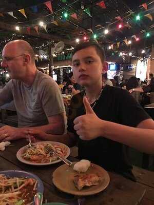 ไก่บ้านย่างเขาสวนกวางป๋านึก