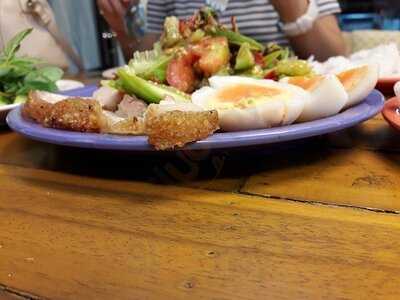 ไก่บ้านย่างเขาสวนกวางป๋านึก