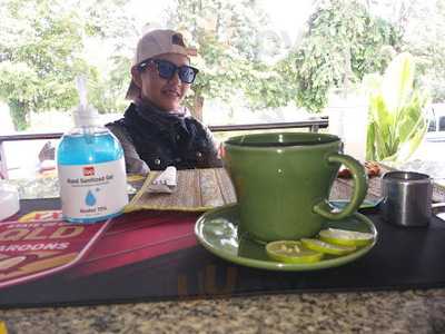 Pats Bar & Restaurant