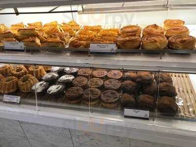 เฟลเวอร์ ฟีลด์