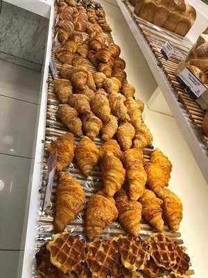 เฟลเวอร์ ฟีลด์