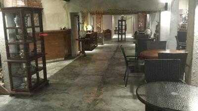 อินทาว์น เรสซิเด้นท์