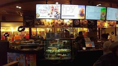 ทอม แอนด์ ทอมส์ คอฟฟี่ที่ริเวอร์ซิตี้