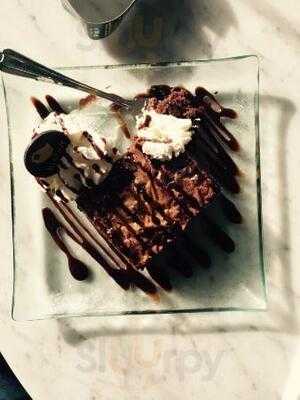 บิ๊กนิตคาเฟ่