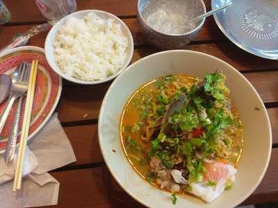 แซ่บเดอก๋วยจั๊บญวน