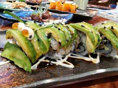 โอกามิซูซิ พรีเมี่ยมบุฟเฟ่ต์