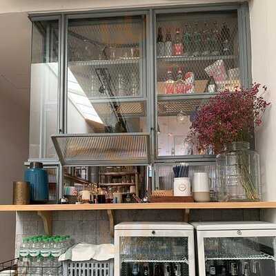 เดอะ โลคอล แคนทีน