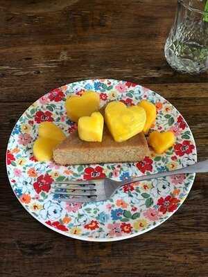 โบนิต้าคาเฟ่ แอนด์ โซเชี่ยลคลับ