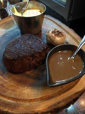 Cocotte Farm Roast & Winery