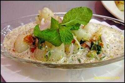 ร้านอาหาร ยำแซ่บ