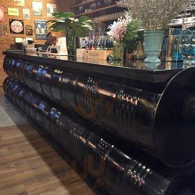 Daddy G’s Smoke & Brew