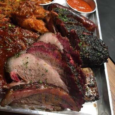 Daddy G’s Smoke & Brew