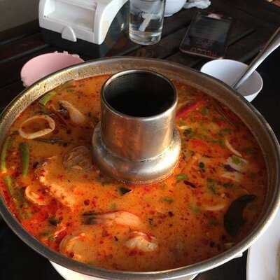 ร้านอาหาร มุมอร่อย (อุดมสุข)