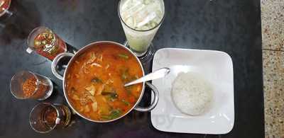 ปิ่นเกล้าหัวปลาหม้อไฟ