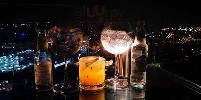 Vertigo Grill And Moon Bar