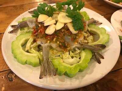 บ้านอีสานเมืองยศ