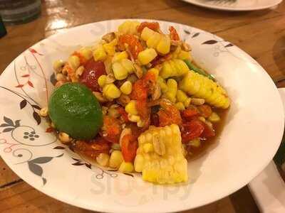 บ้านอีสานเมืองยศ