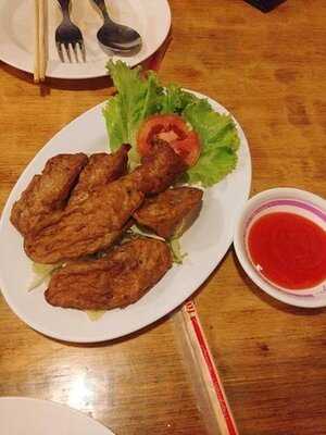 บ้านอีสานเมืองยศ