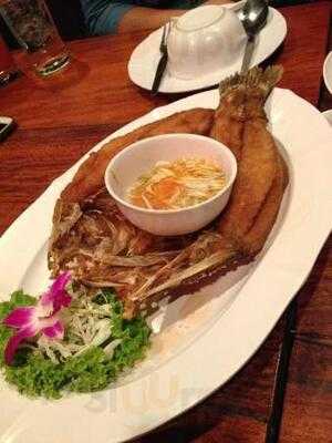 ร้านอาหาร บ้านชานกรุง